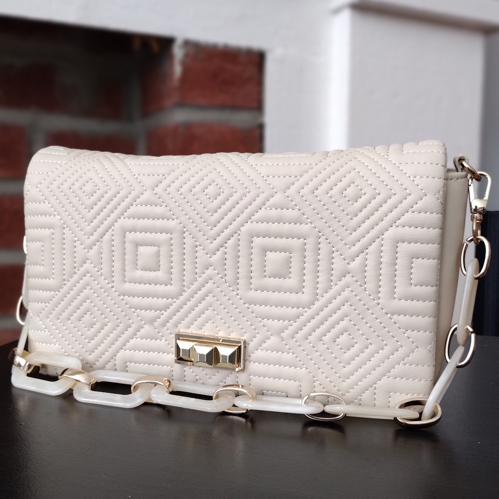 Chain Link Baguette Bag